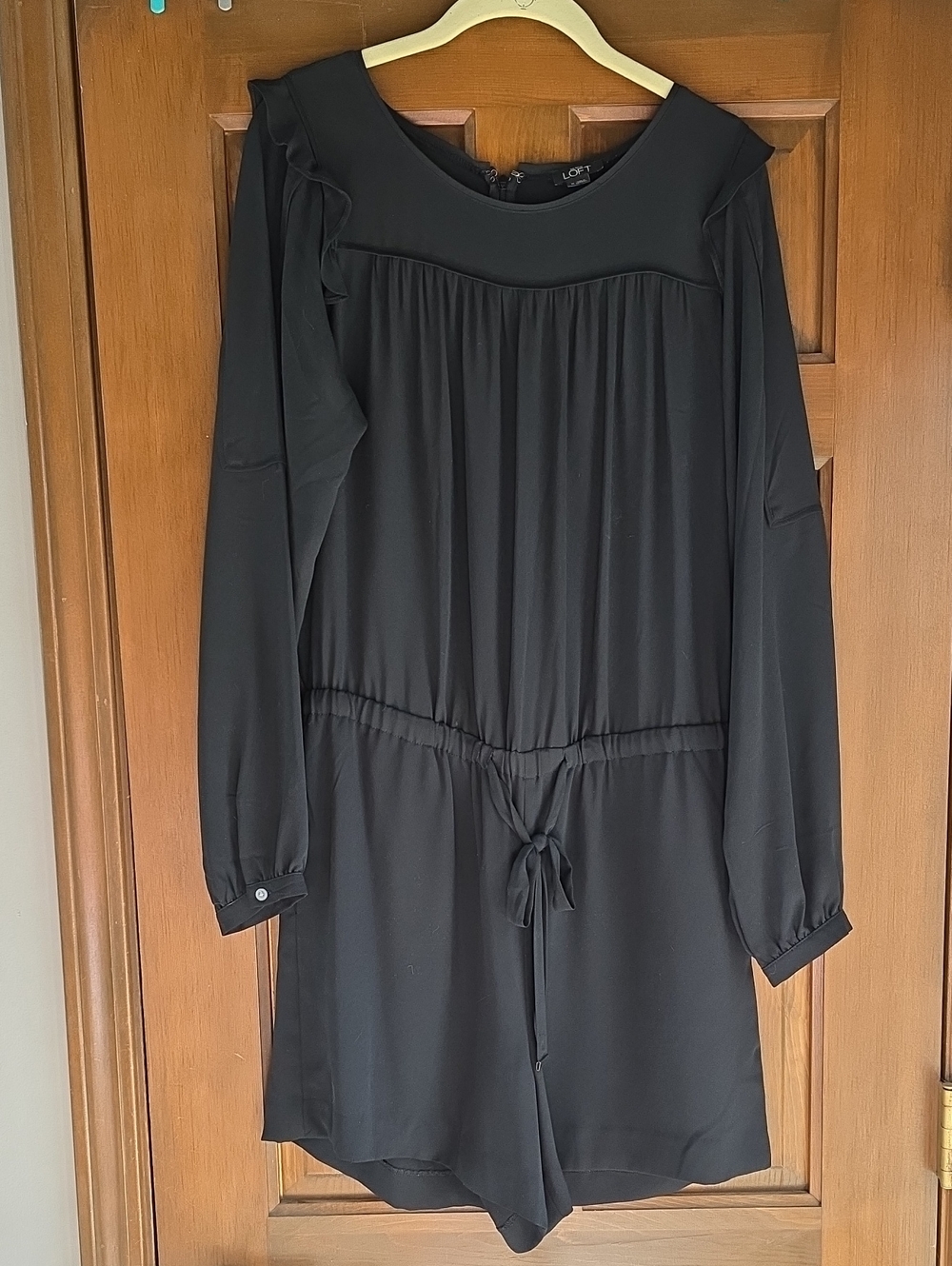 LOFT Black Long-Sleeve Drawstring-Waist Romper With Pockets Sz Medium